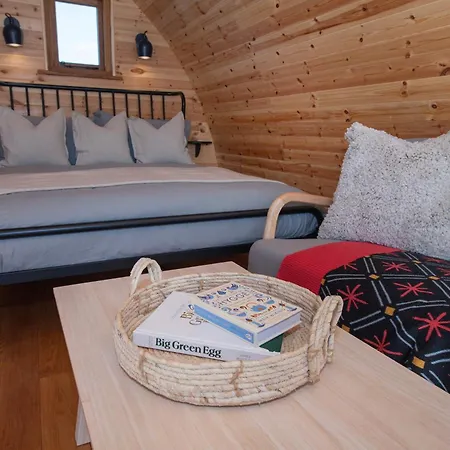 Scandi Glamping Pod - Presence Οργανωμένο κάμπινγκ *